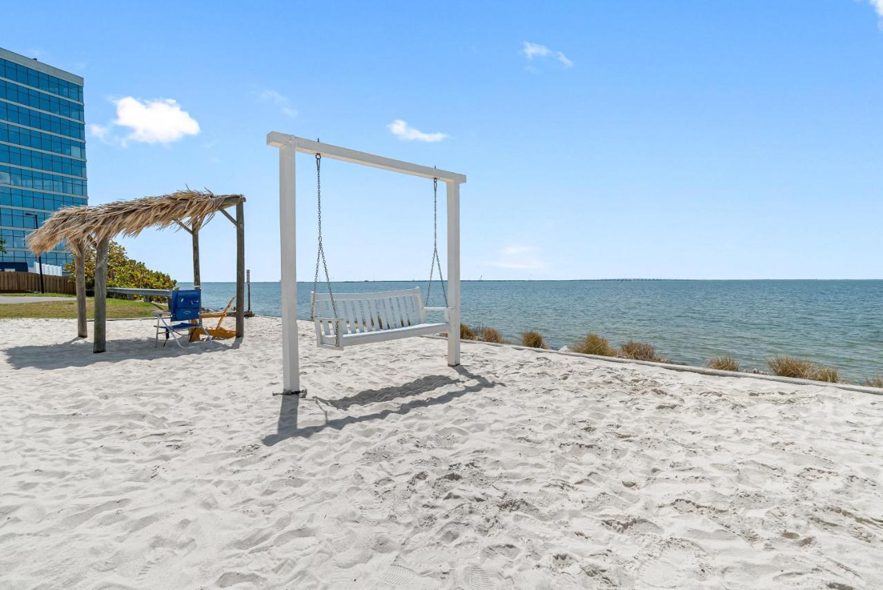 Wake Up To Ocean Views From Your Private Balcony Tampa Bagian luar foto